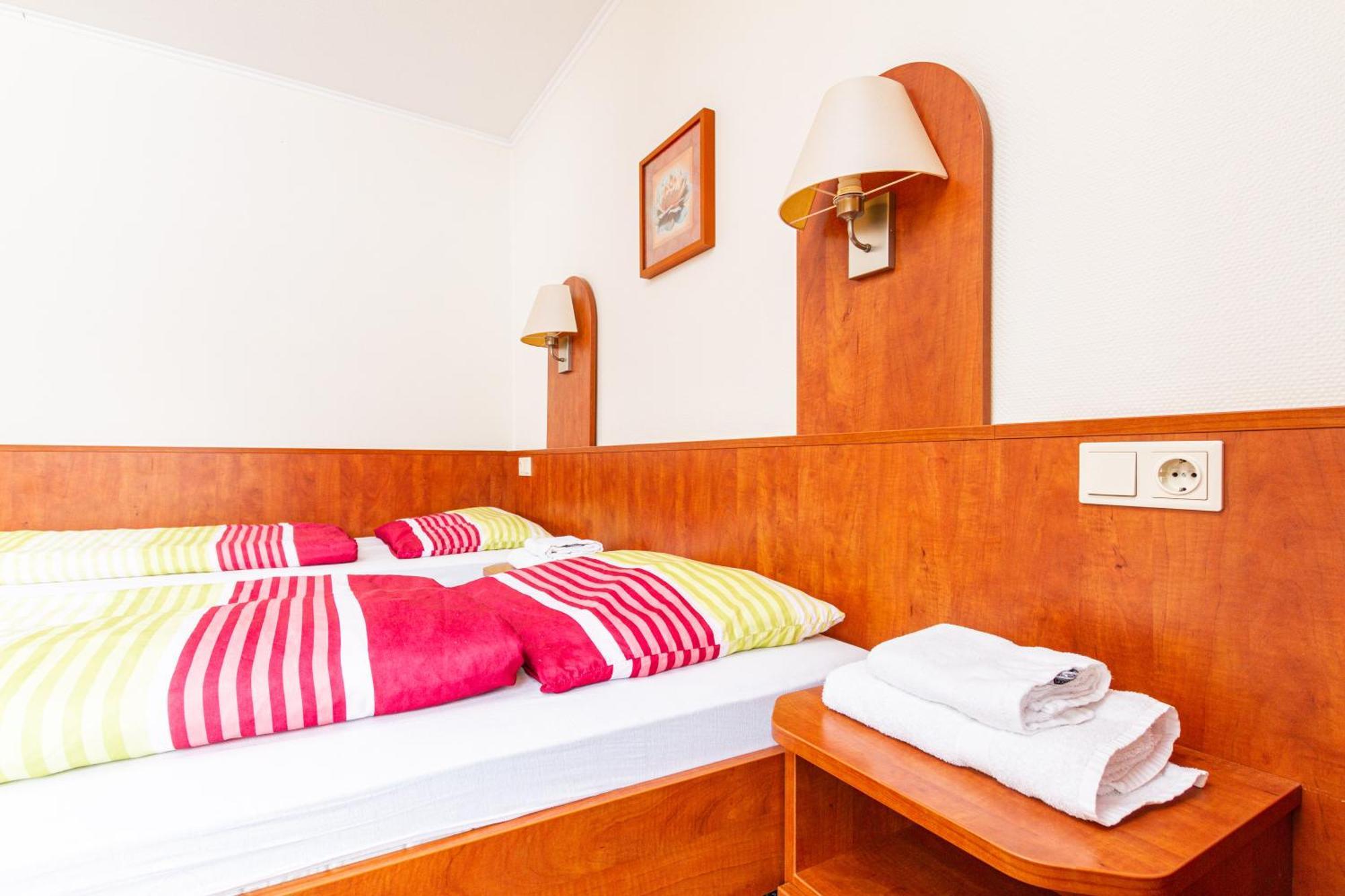Landhotel Georgshof Huenfeld Phòng bức ảnh